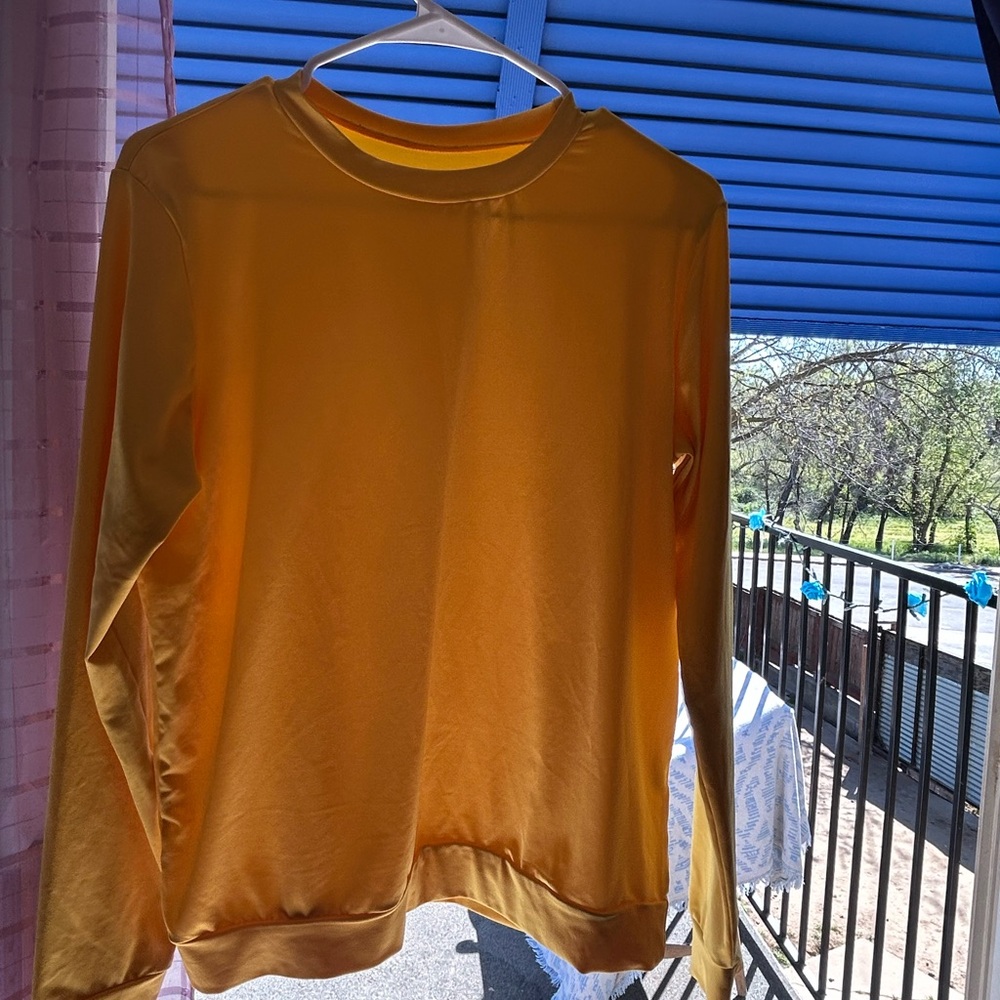 Yellow Sweater - Picture 3 of 3